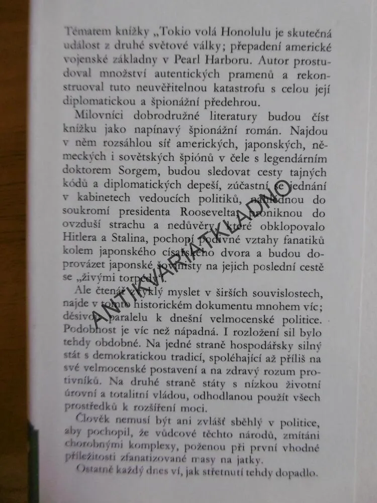 TOKIO VOLÁ HONOLULU, PETR PAŠEK, **an