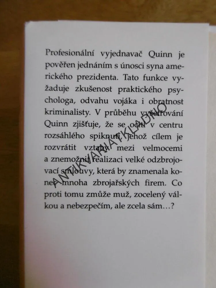 VYJEDNAVAČ, FREDERICK FORSYTH, **an