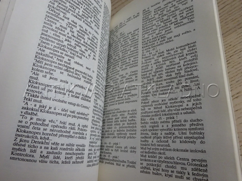 LOVCI ČERNÝCH MLOKŮ II, ZDENĚK RAMPAS, **an