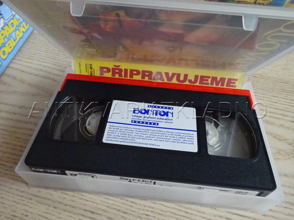SMRTÍCÍ AVALON, VHS
