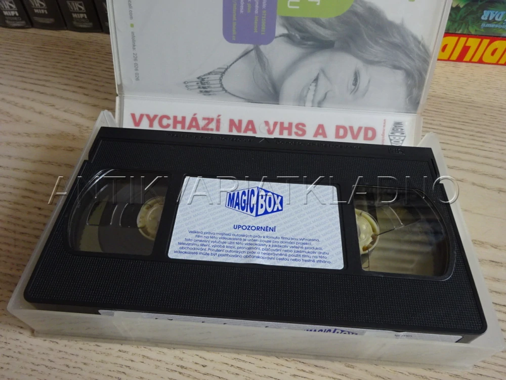 KRÁČEJÍCÍ SKÁLA, VHS