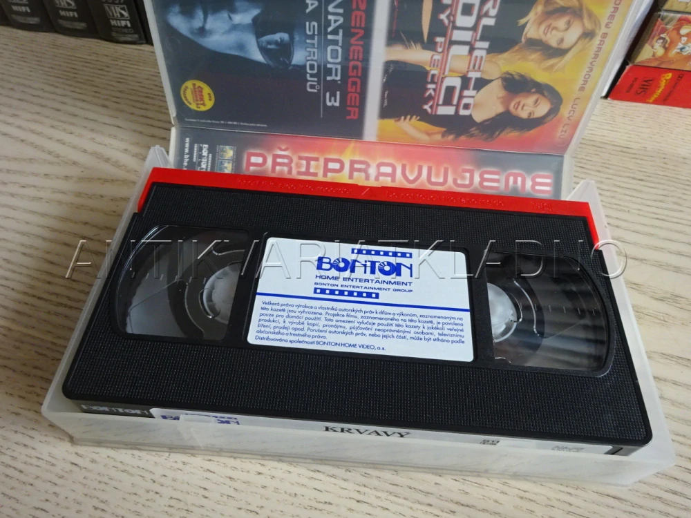 KRVAVÝ ZLOČIN, VHS