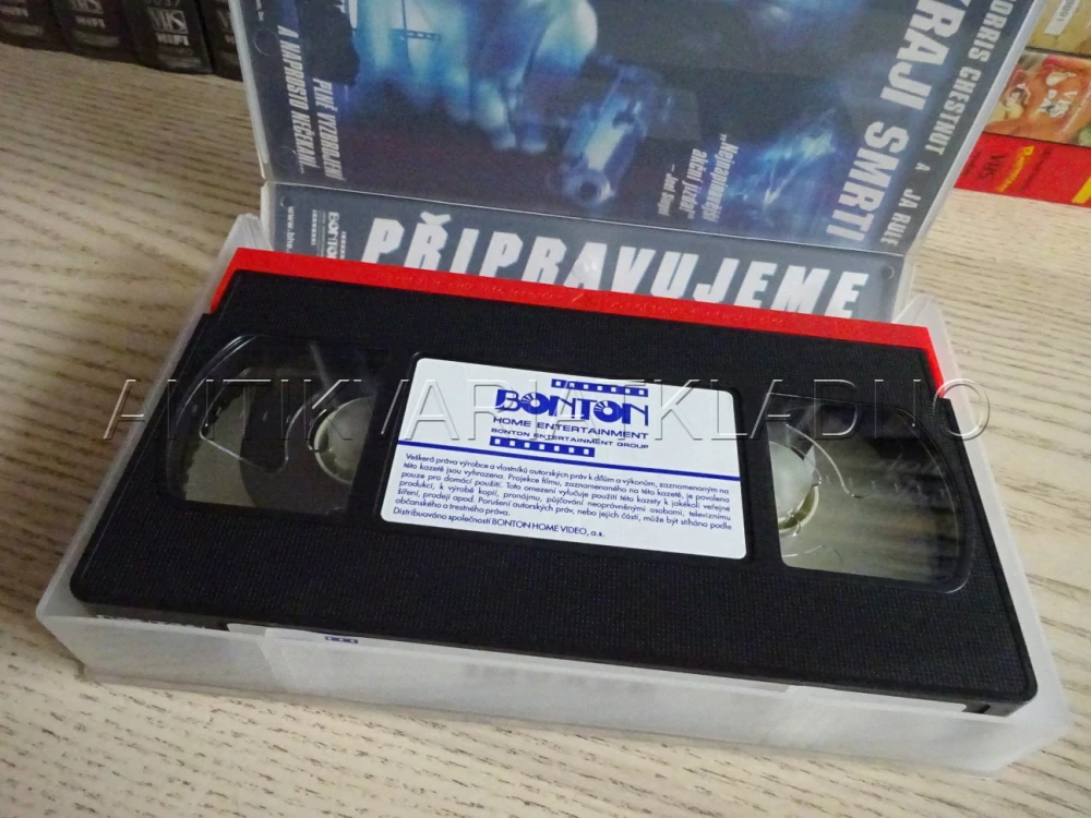 INVAZE SMRTÍCÍHO HMYZU, VHS