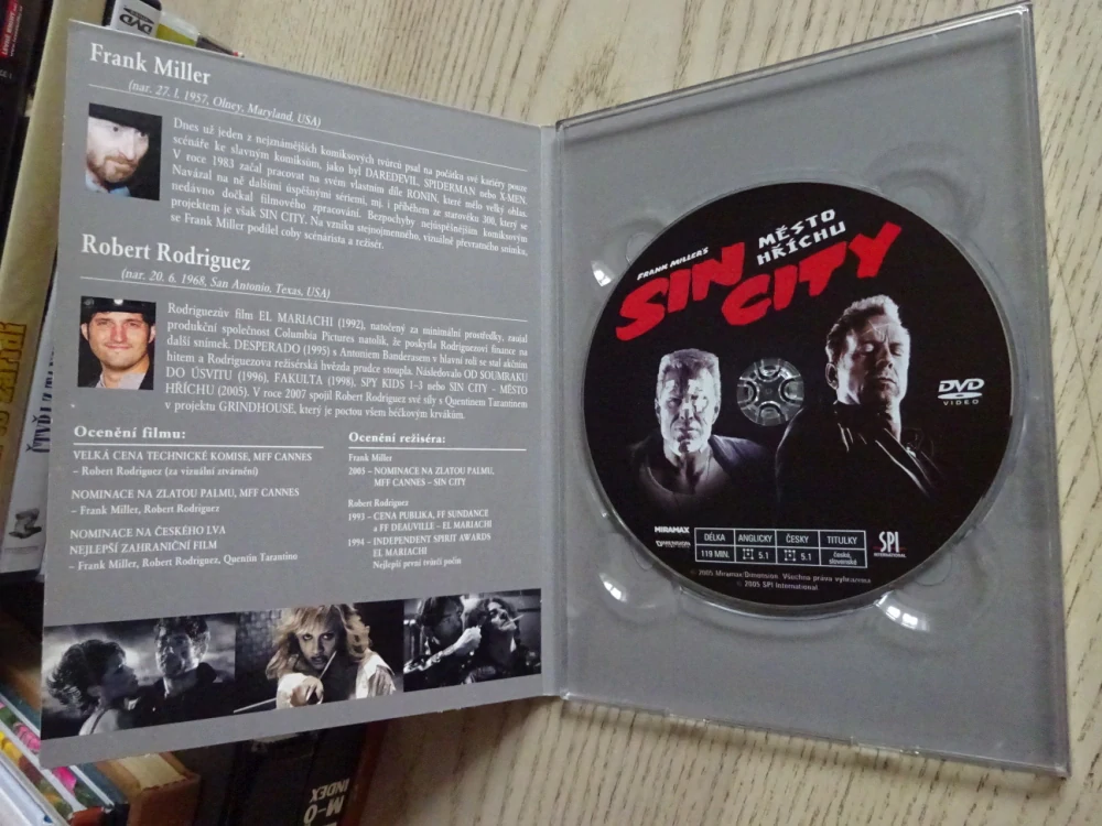 SIN CITY, MĚSTO HŘÍCHU,BRUCE WILLIS,TARANTINO, DVD FILM
