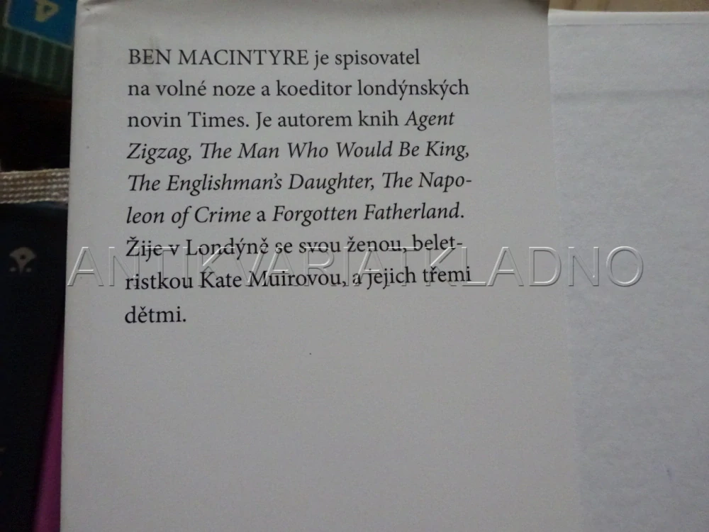 OPERACE DOUBLE CROSS, BEN MACINTYRE, **an