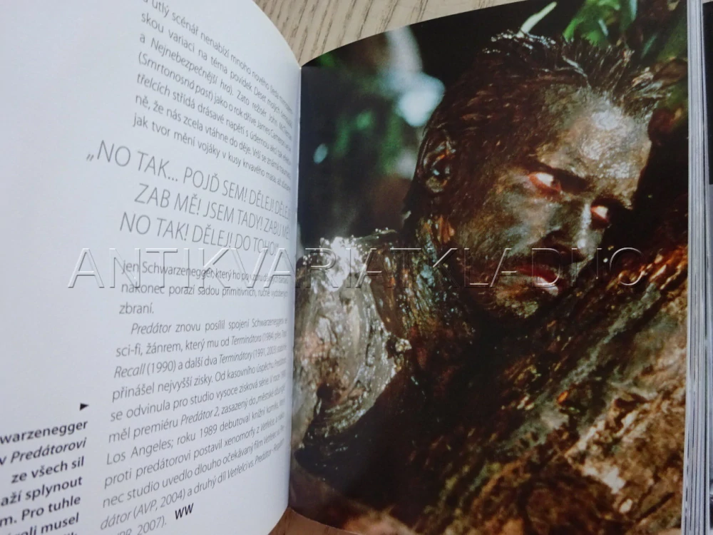 101 SCI-FI FILMŮ, KTERÉ MUSÍTE VIDĚT, NEŽ UMŘETE, JAY SCHNEIDER, **an