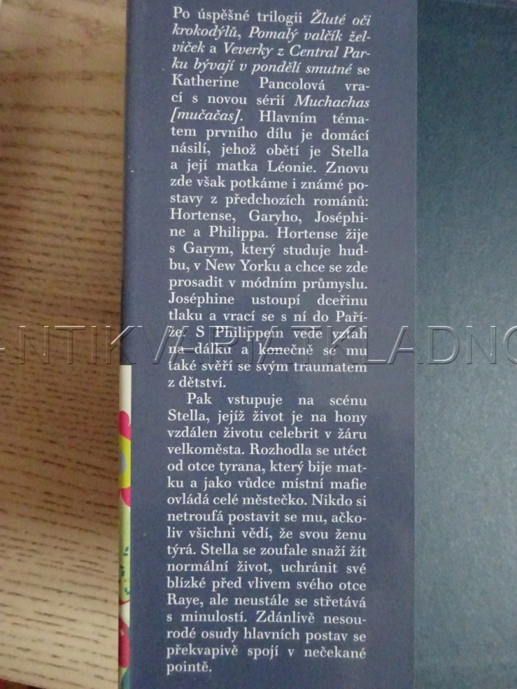 MUCHACHAS, KATHERINE PANCOLOVÁ, **an
