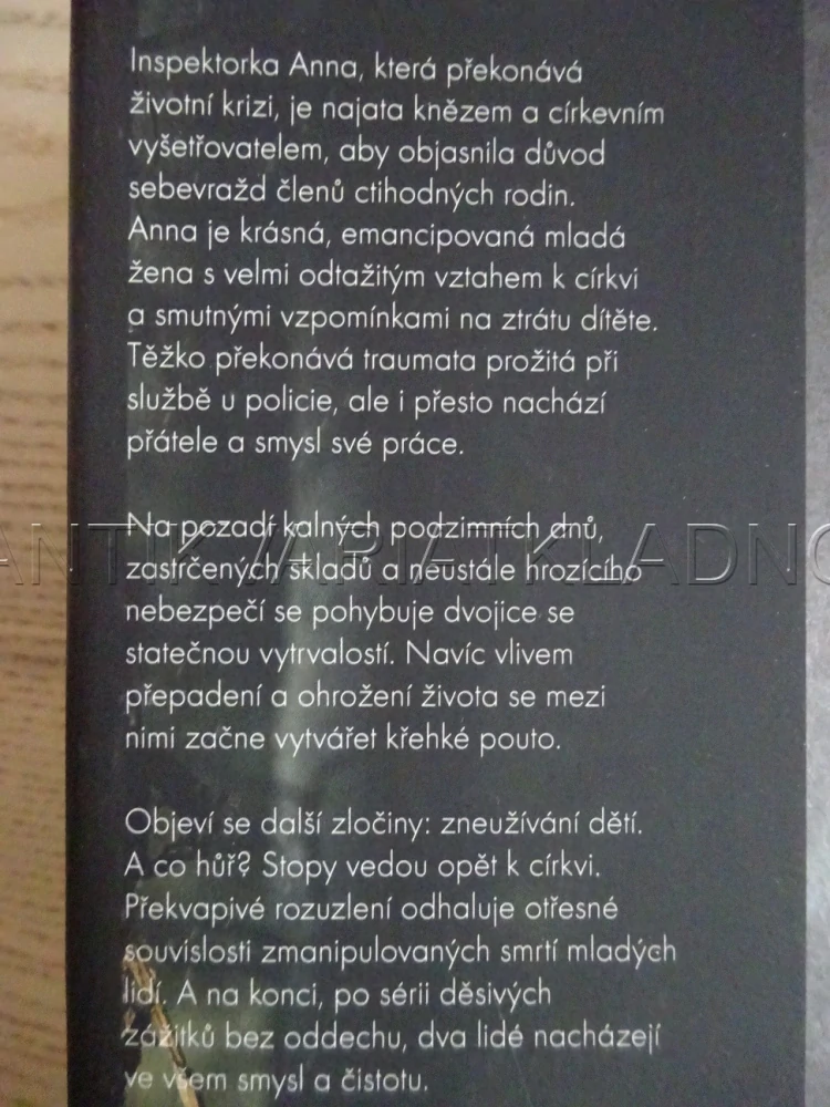 RÁJ MRTVÝCH DĚTÍ, ROXANN HILL, **an