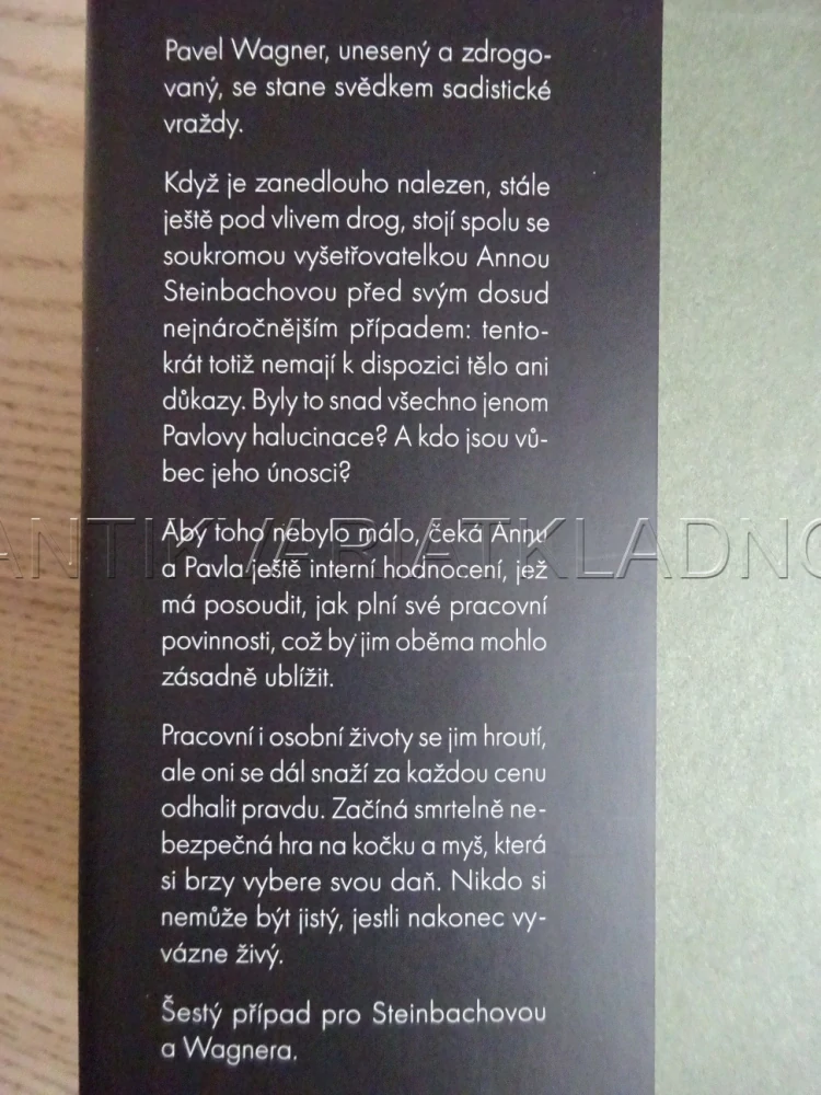 KŘIK MRTVÉ ŽENY, ROXANN HILL, **an