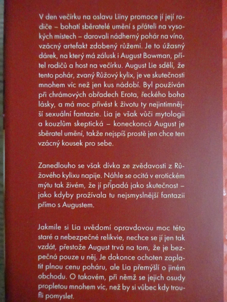 RŮŽE, TIFFANY REISZ, **an