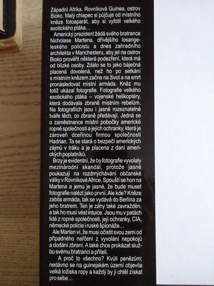 KRVAVÝ ROVNÍK, ALLAN R. FOLSOM, **an