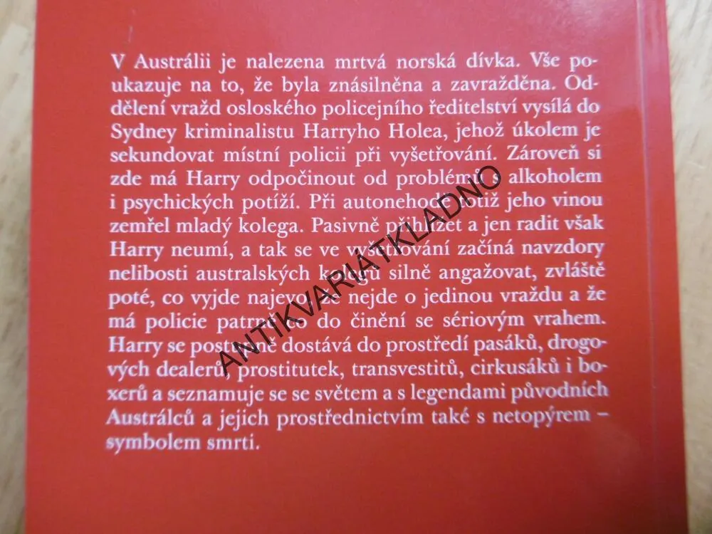 NETOPÝR, JO NESBO, **an