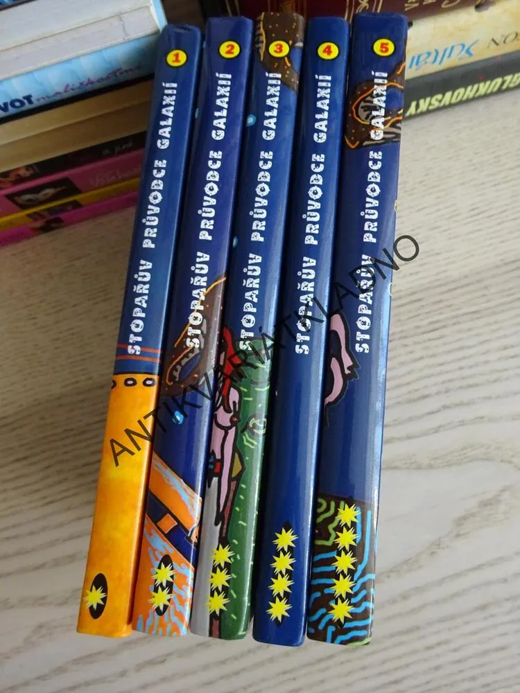 STOPAŘŮV PRŮVODCE GALAXIÍ, DOUGLAS ADAMS 1-5, **an