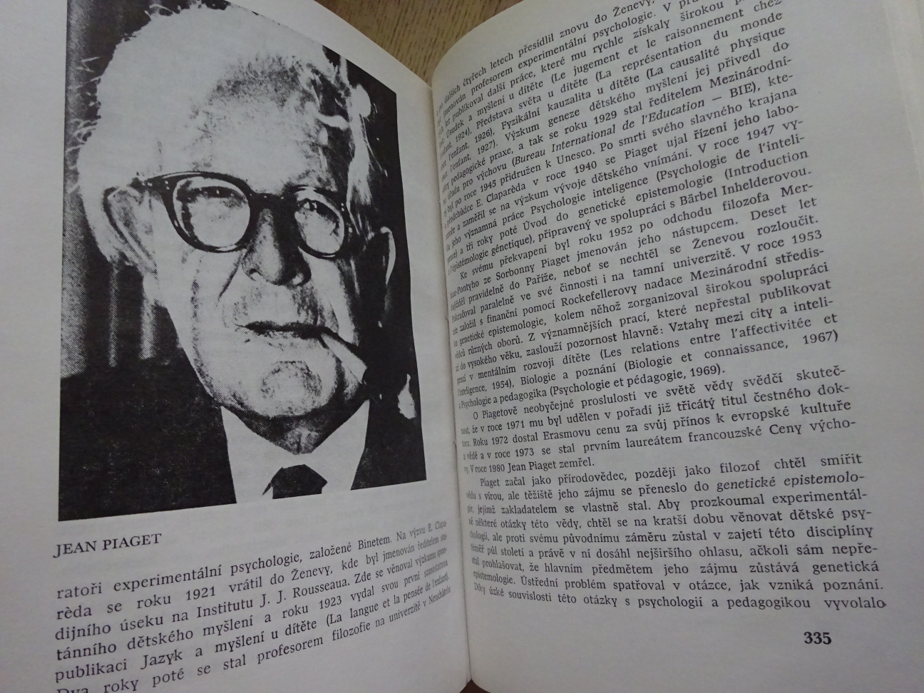 PRŮVODCE DĚJINAMI VÝCHOVY, MIROSLAV CIPRO, **an