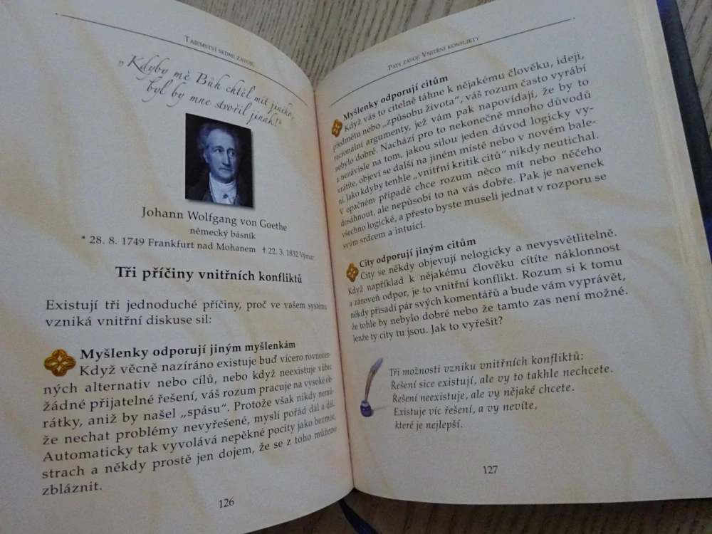 TAJEMSTVÍ SEDMI ZÁVOJŮ, RUEDIGER SCHACHE, **an