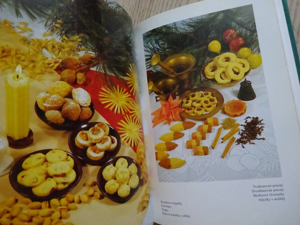 HRNÍČKOVÁ KUCHAŘKA, PEČEME NA VÁNOCE BEZ VÁŽENÍ, JAROSLAVA PECHOVÁ, **an