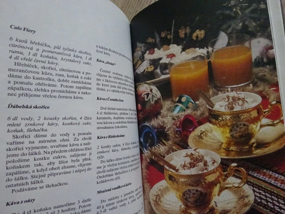 VÁNOČNÍ KUCHAŘKA, JOZEF ŠTÍGEL, **an