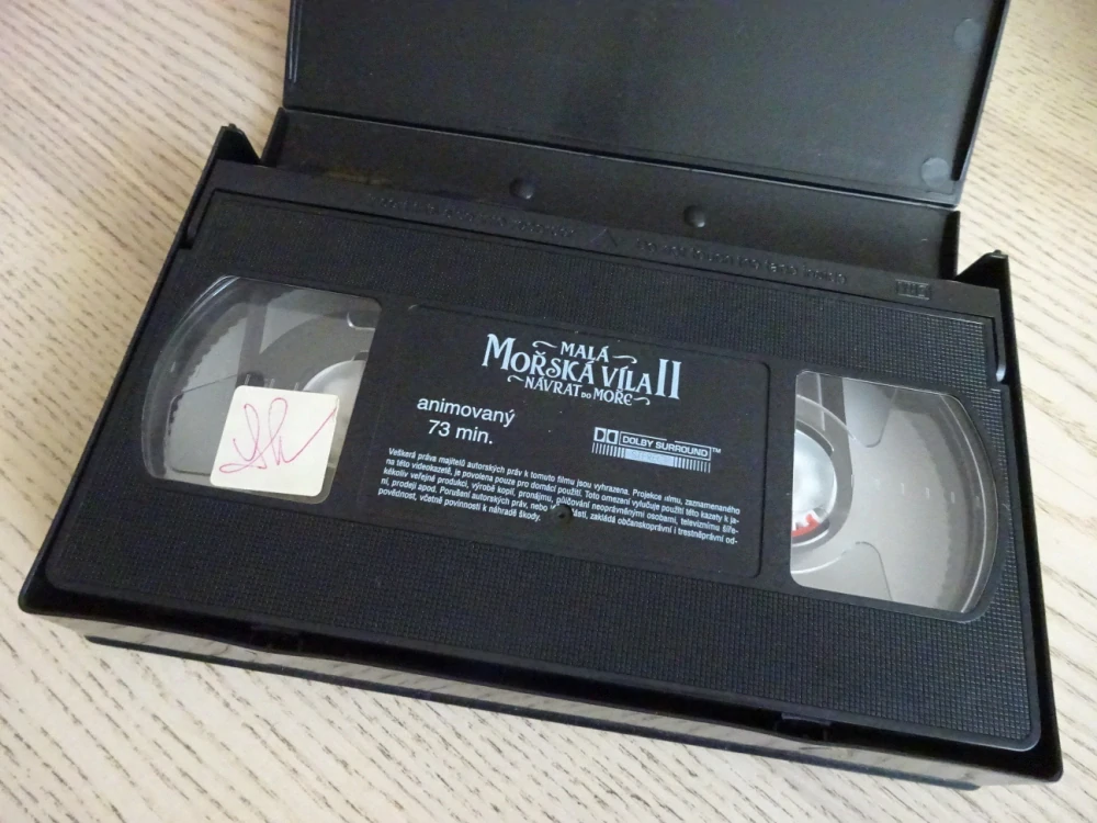 MALÁ MOŘSKÁ VÍLA II: NÁVRAT DO MOŘE, VHS VIDEOKAZETA