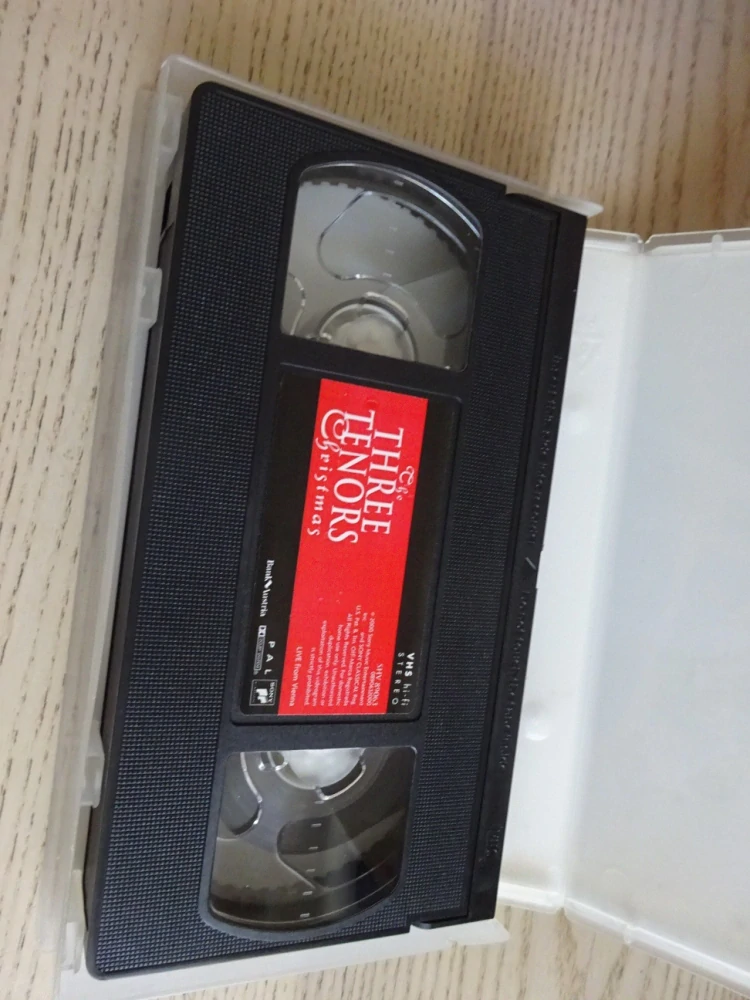 TŘI TENOŘI, OPERA, VHS HUDBA
