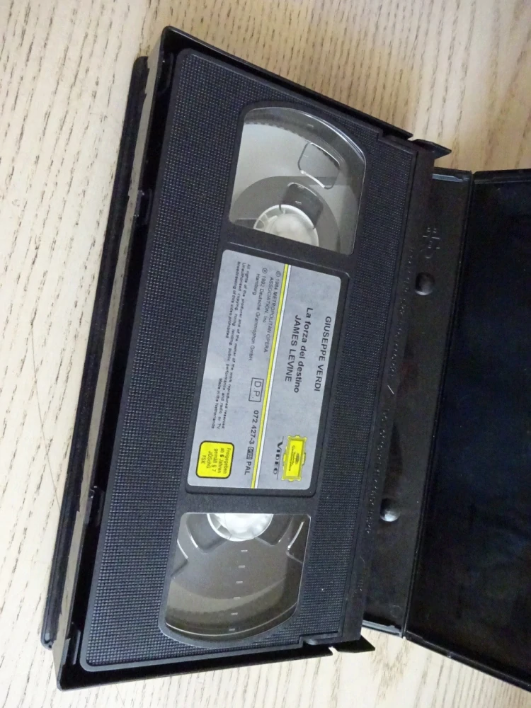METROPOLITNÍ OPERA: MOC OSUDU, OPERA GIUSEPPE VERDI, VHS HUDBA