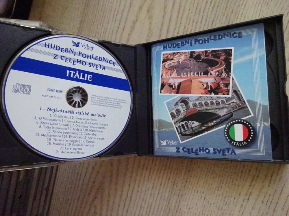 HUDEBNÍ POHLEDNICE Z CELÉHO SVĚTA, ITÁLIE, 3X CD HUDBA