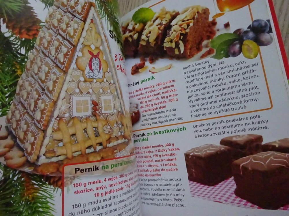 PEČEME PERNÍČKY, **an