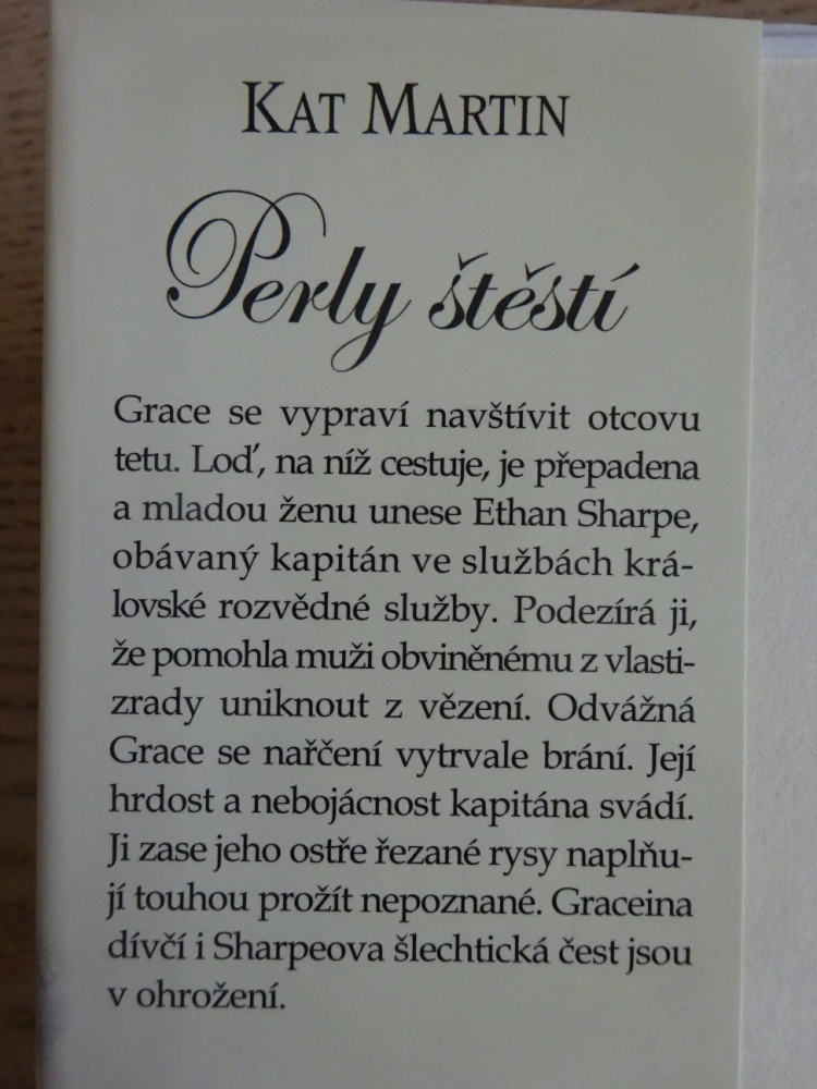 PERLY ŠTĚSTÍ, KAT MARTIN, **an