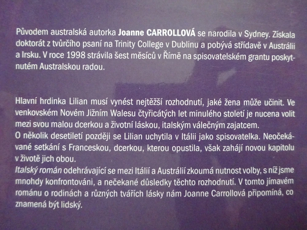 ITALSKÝ ROMÁN, JOANNE CARROLLOVÁ, **an