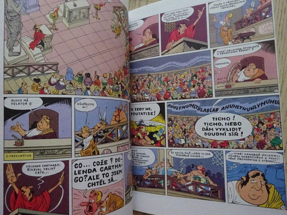 ASTERIX A CAESARŮV VAVŘÍNOVÝ VĚNEC, KOMIKS, UDERZO, **an