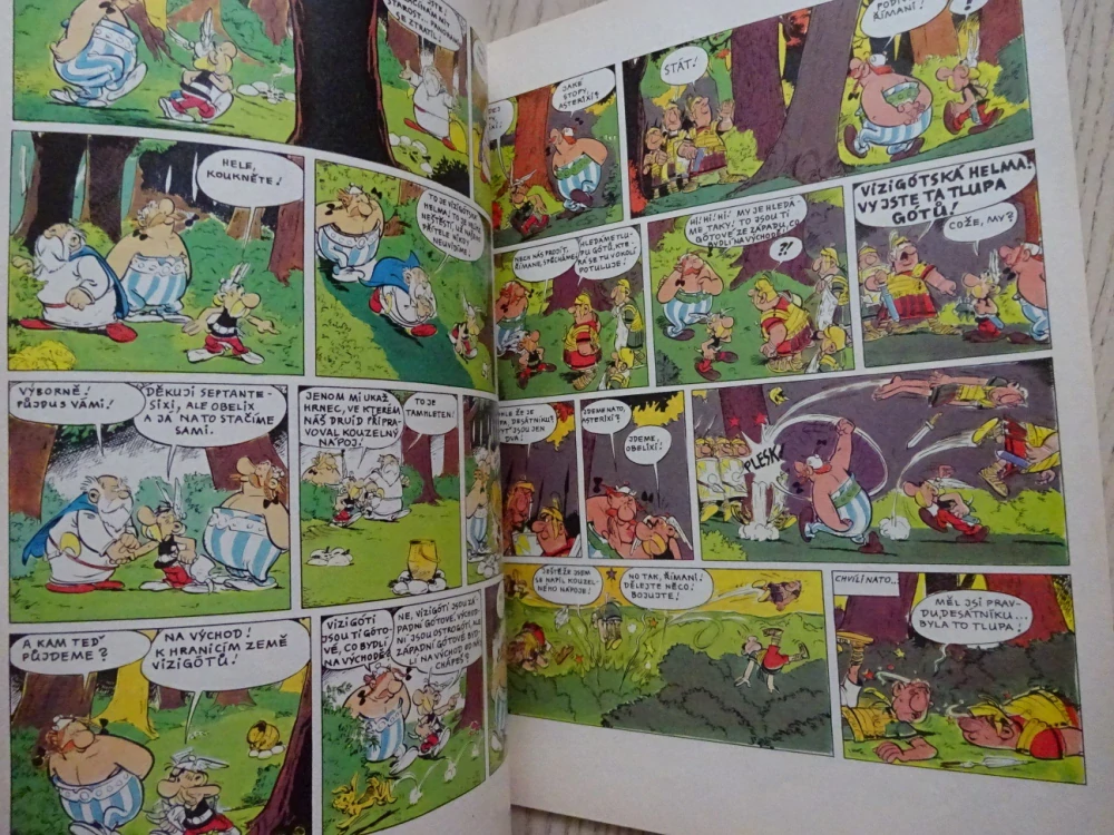 ASTERIX A GÓTOVÉ, KOMIKS, UDERZO, **an