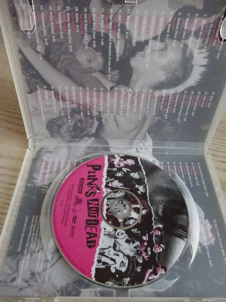 PUNK'S NOT DEAD, DVD HUDBA