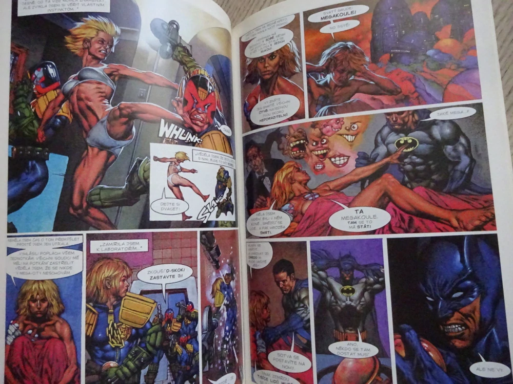 MODRÁ CREW, ZEMŘÍT SMÍCHY 1/2, BATMAN, SOUDCE DREDD, **an