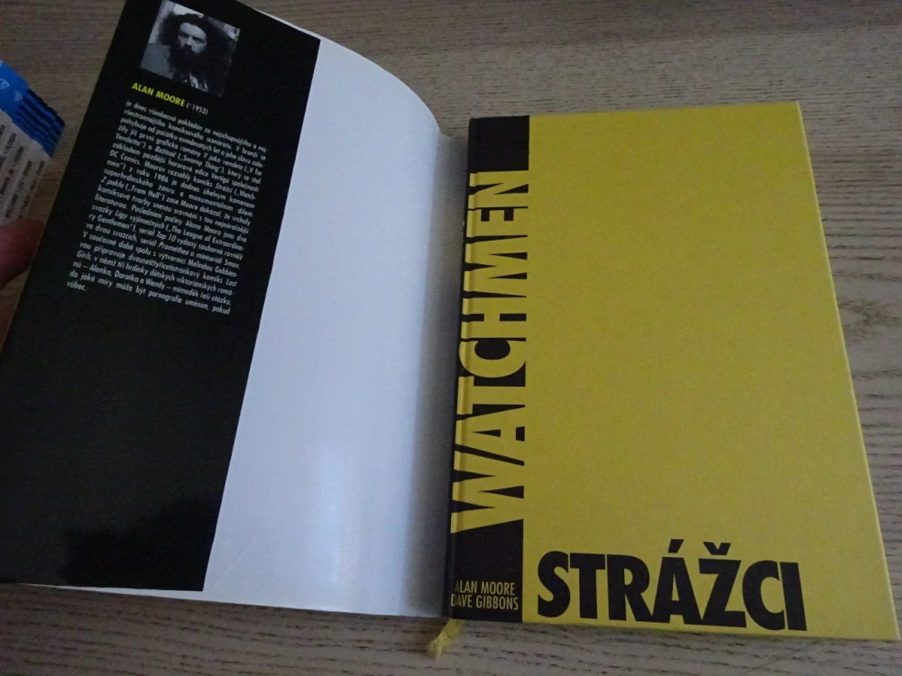 WATCHMEN, STRÁŽCI, ALAN MOORE, DAVE GIBBONS, **an