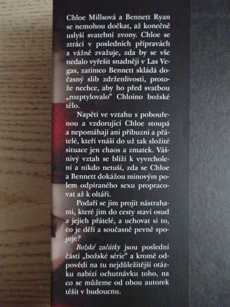 BOŽSKÉ ZAČÁTKY, CHRISTINA LAURENOVÁ, **an