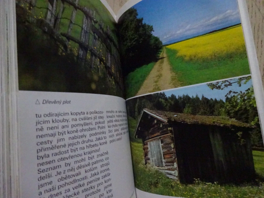 POLE A LOUKY, PRŮVODCE PŘÍRODOU, **an