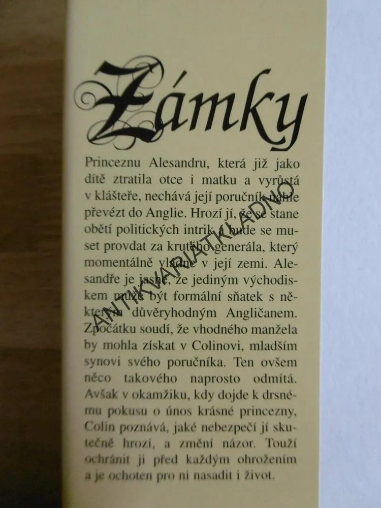 ZÁMKY, JULIE GARWOOD, GARWOODOVÁ, **an