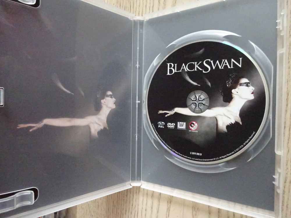 ČERNÁ LABUŤ, DVD FILM