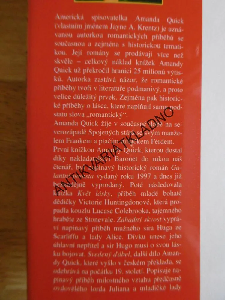 MODRÝ DRAHOKAM, AMANDA QUICK