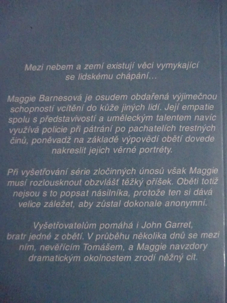 MEZI NEBEM A ZEMÍ... MAGGIE, KAY HOOPER, **an