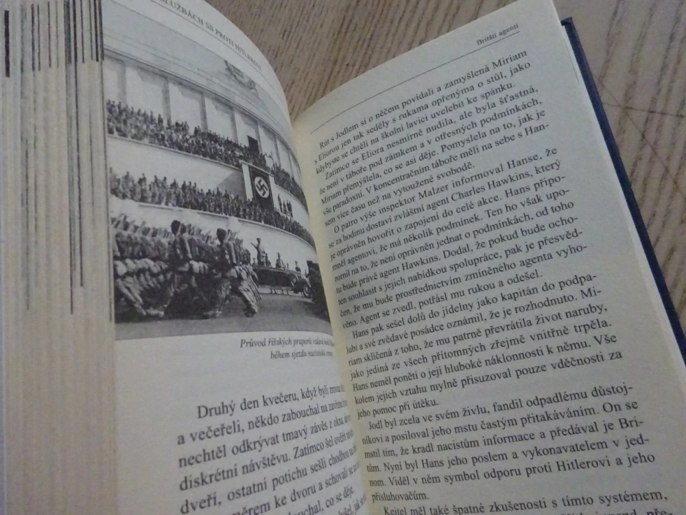 VE SLUŽBÁCH SS PROTI HITLEROVI, VÁCLAV MIKO, **an