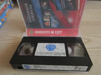 MSTITELÉ, R. FIENNES, U. THURMAN, VHS VIDEOKAZETA