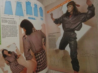 SPORTOVNÍ OBLEČENÍ, **an