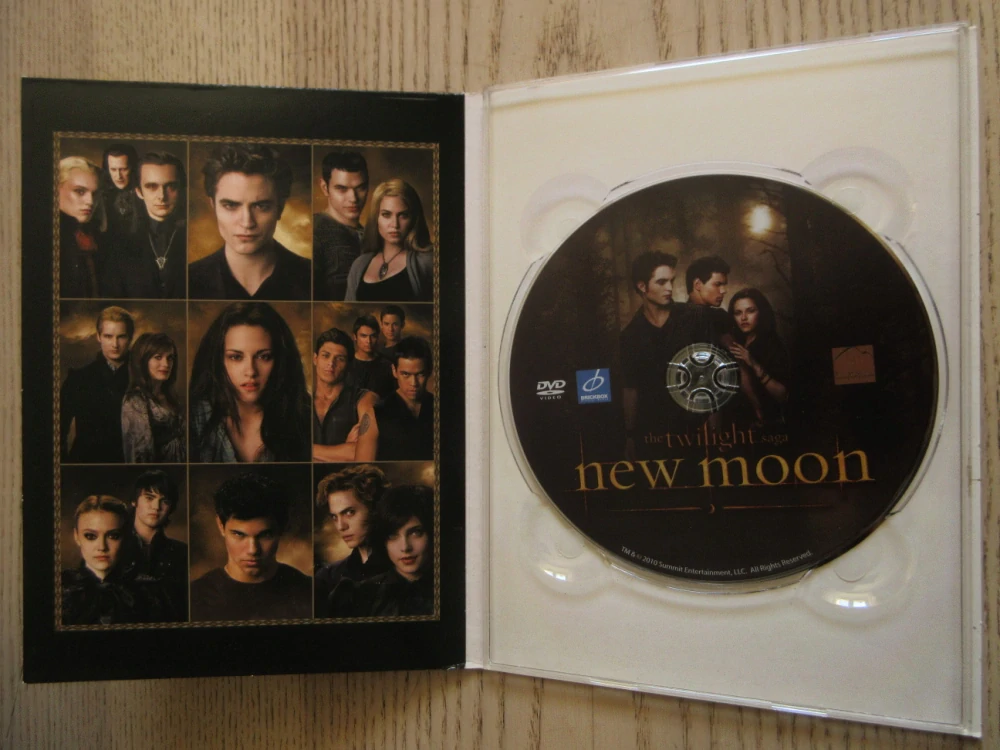 TWILIGHT SÁGA: NOVÝ MĚSÍC, K. STEWART, R. PATTINSON, DVD FILM