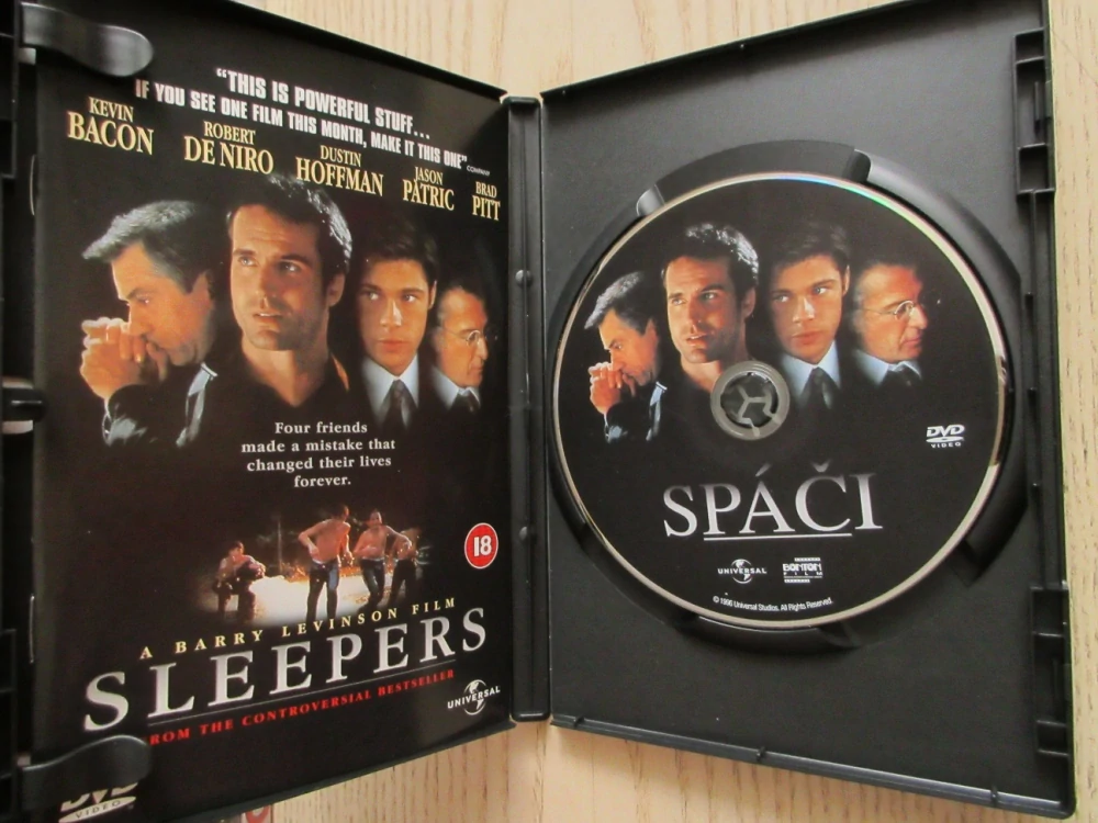 SPÁČI, K. BACON, R. DE NIRO, GB OBAL, ČESKÁ VERZE, DVD FILM