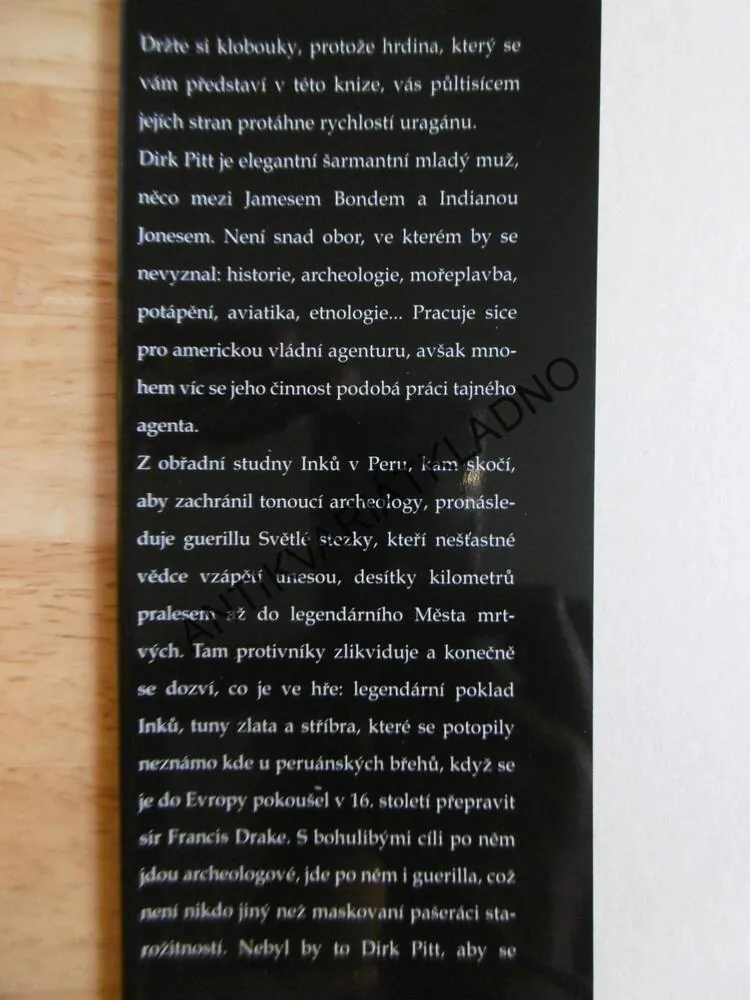 ZLATO INKŮ, CLIVE CUSSLER, **an