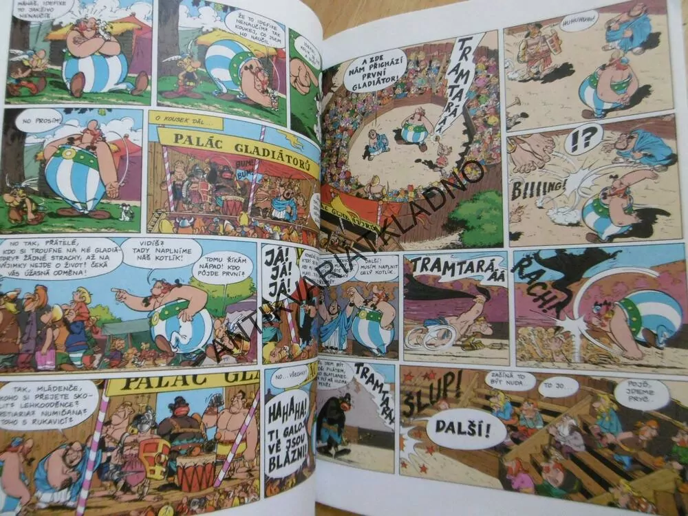 ASTERIX A KOTLÍK, KOMIKS, UDERZO, **an