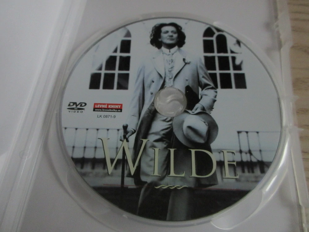OSCAR WILDE, S. FRY, J. LAW, GB OBAL, ČESKÁ VERZE, DVD FILM