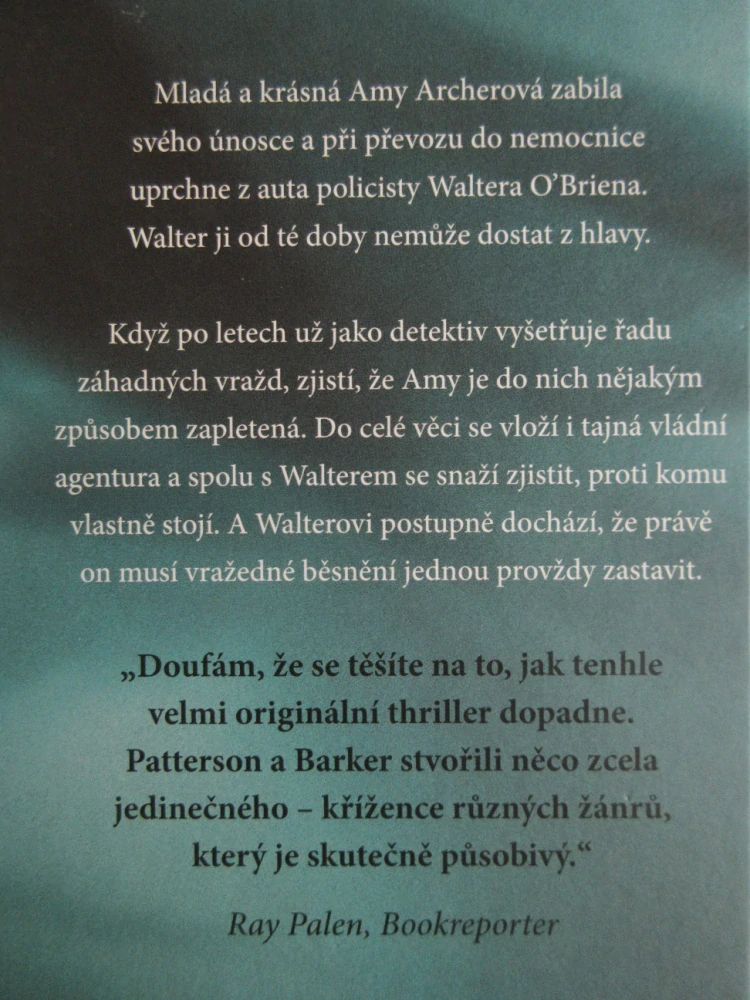 SMRT POD KŮŽÍ, J. D. BARKER, JAMES PATTERSON, **an