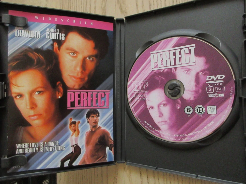 DOKONALÍ, J. TRAVOLTA, J. LEE CURTIS, DVD FILM