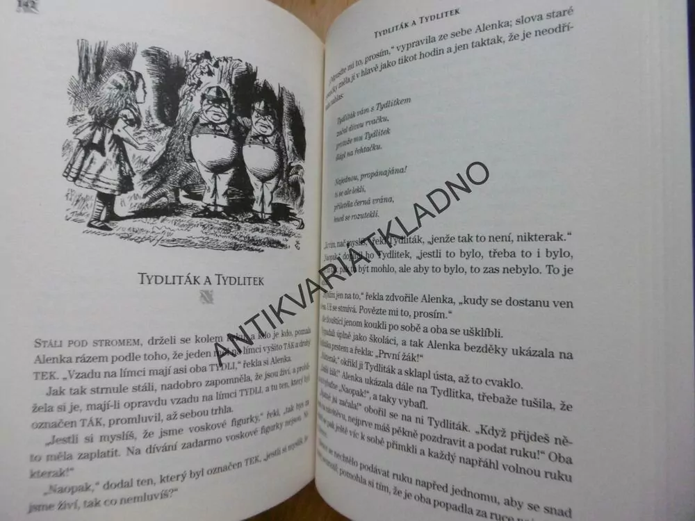 ALENKA V KRAJI DIVŮ A ZA ZRCADLEM, LEWIS CARROLL